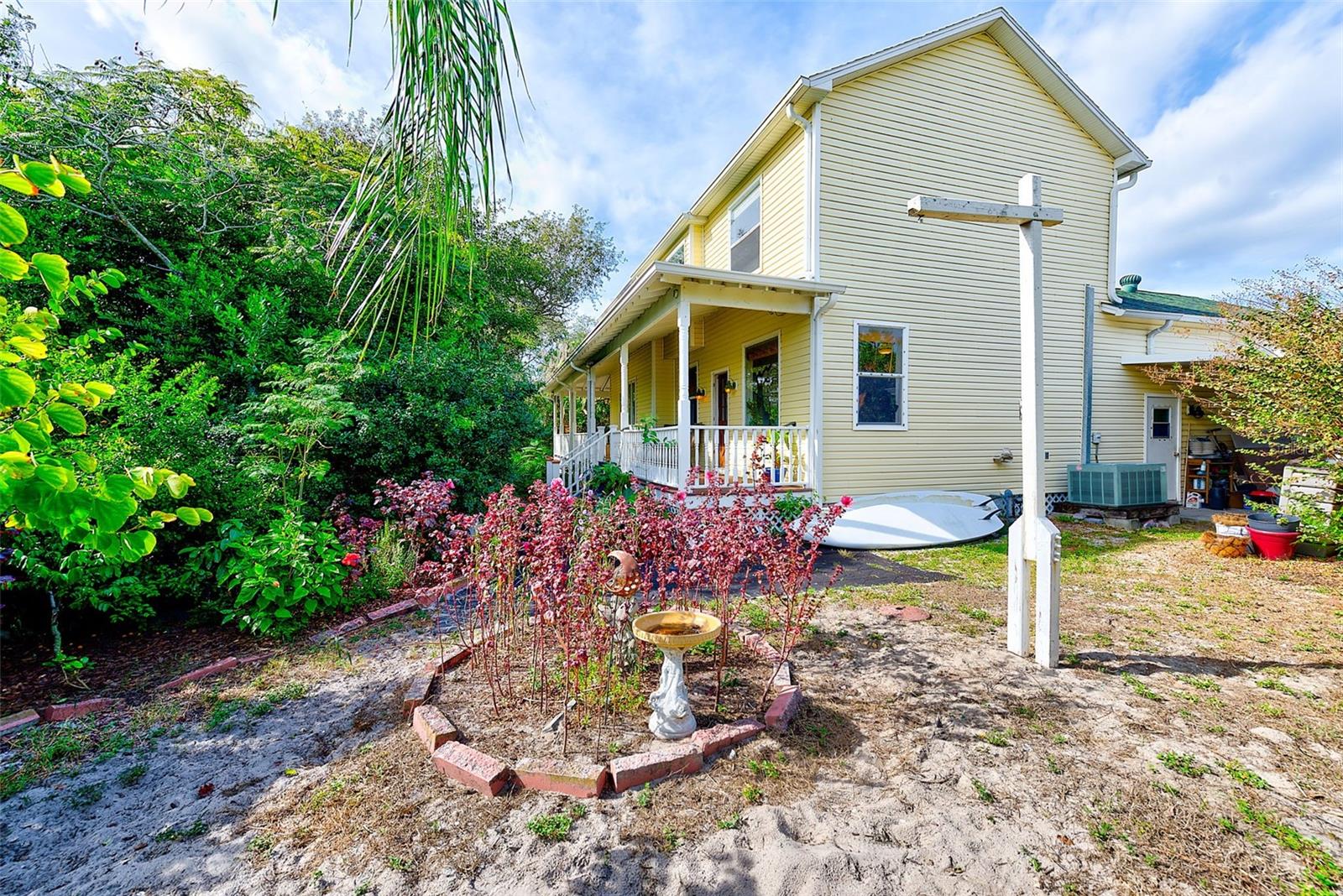 Image 40 of 68 For 757 Bayshore Dr