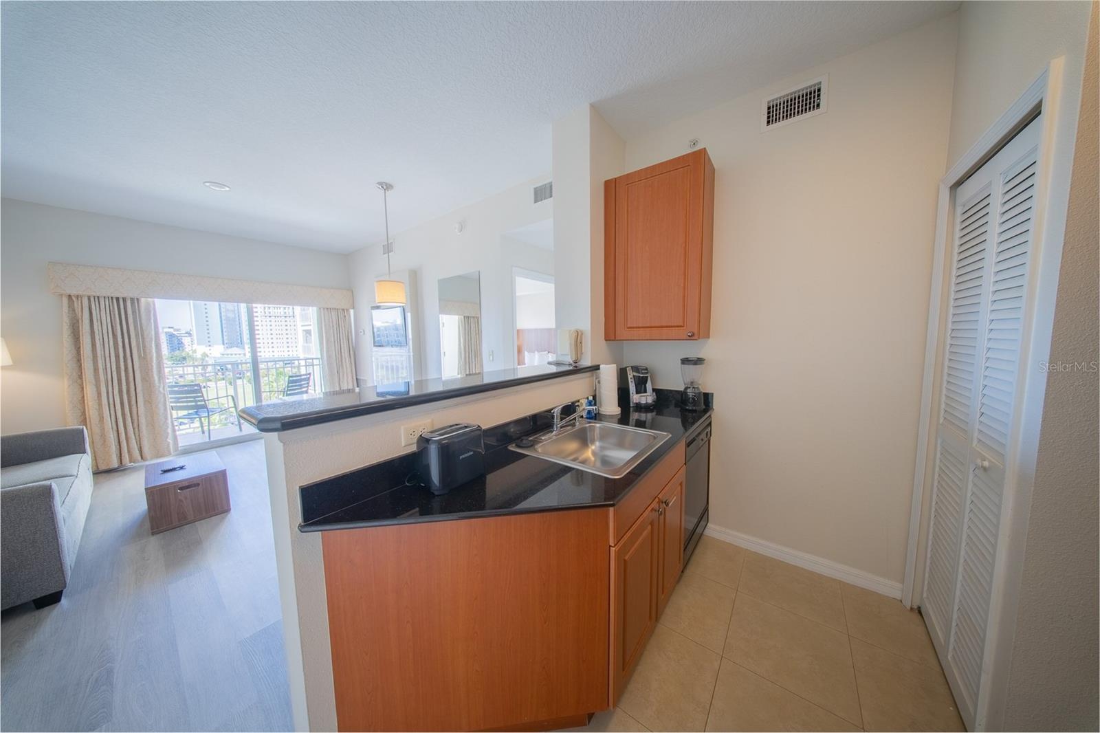 Image 11 of 50 For 7395 Universal Boulevard 701