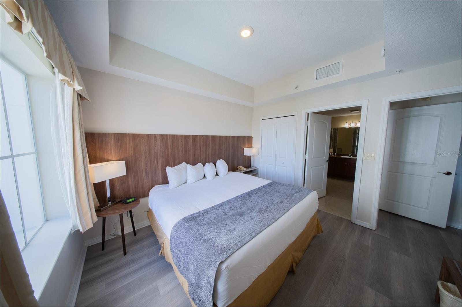 Image 13 of 50 For 7395 Universal Boulevard 701