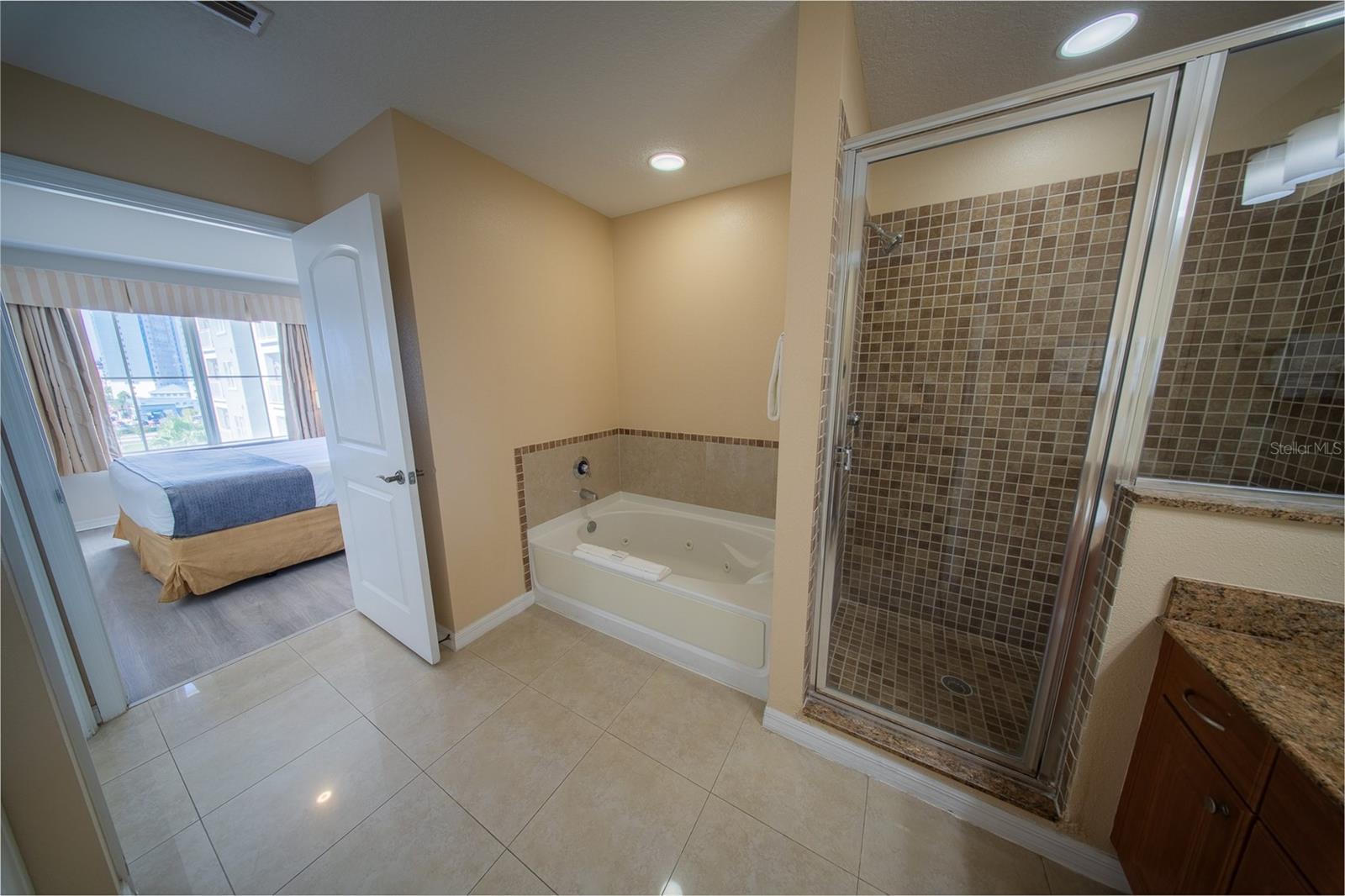 Image 15 of 50 For 7395 Universal Boulevard 701