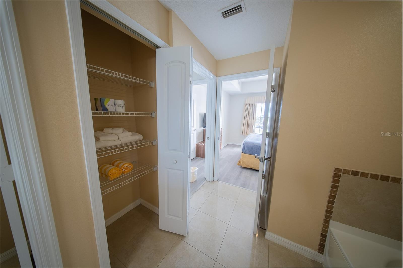 Image 18 of 50 For 7395 Universal Boulevard 701