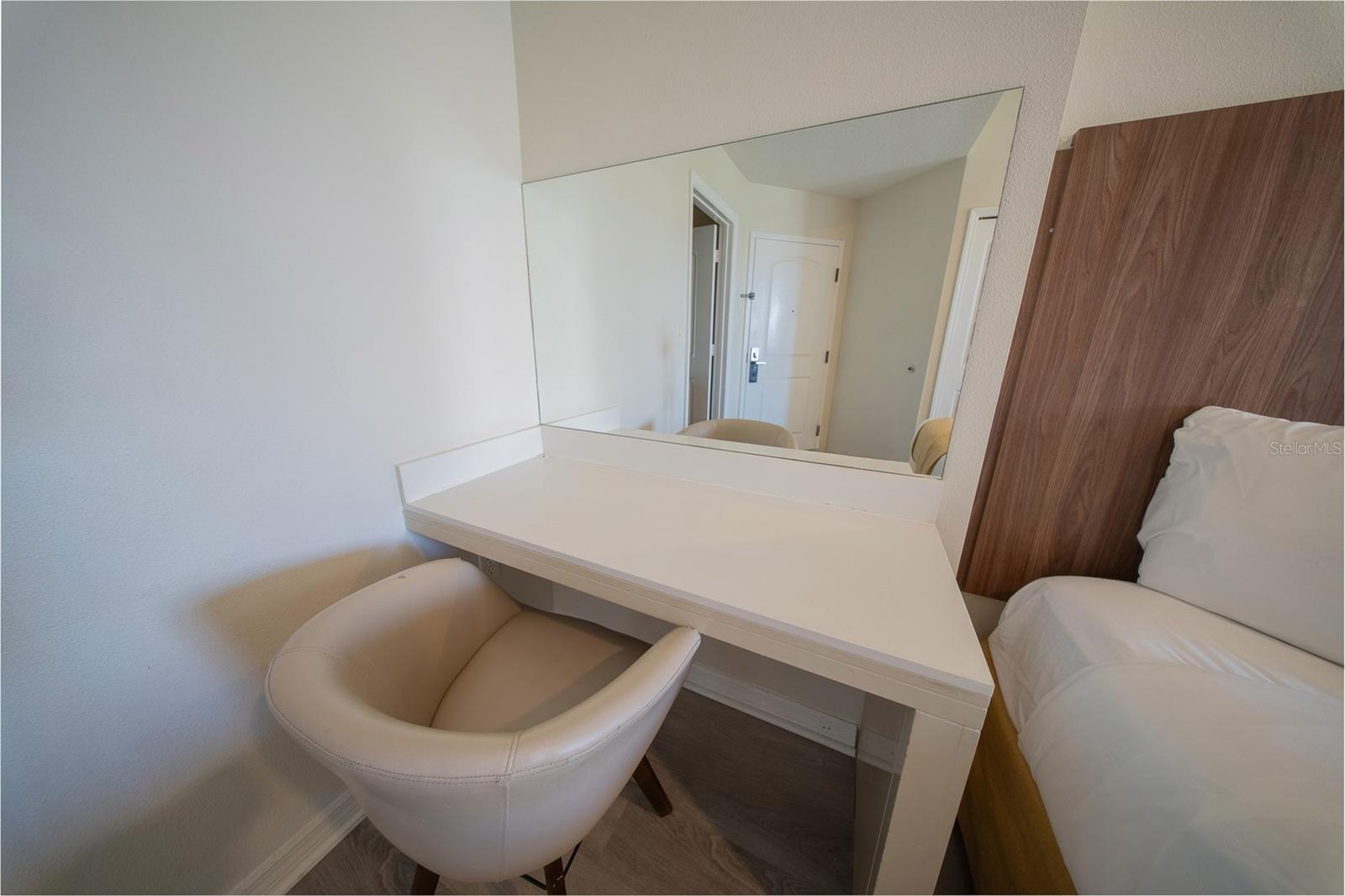 Image 26 of 50 For 7395 Universal Boulevard 701