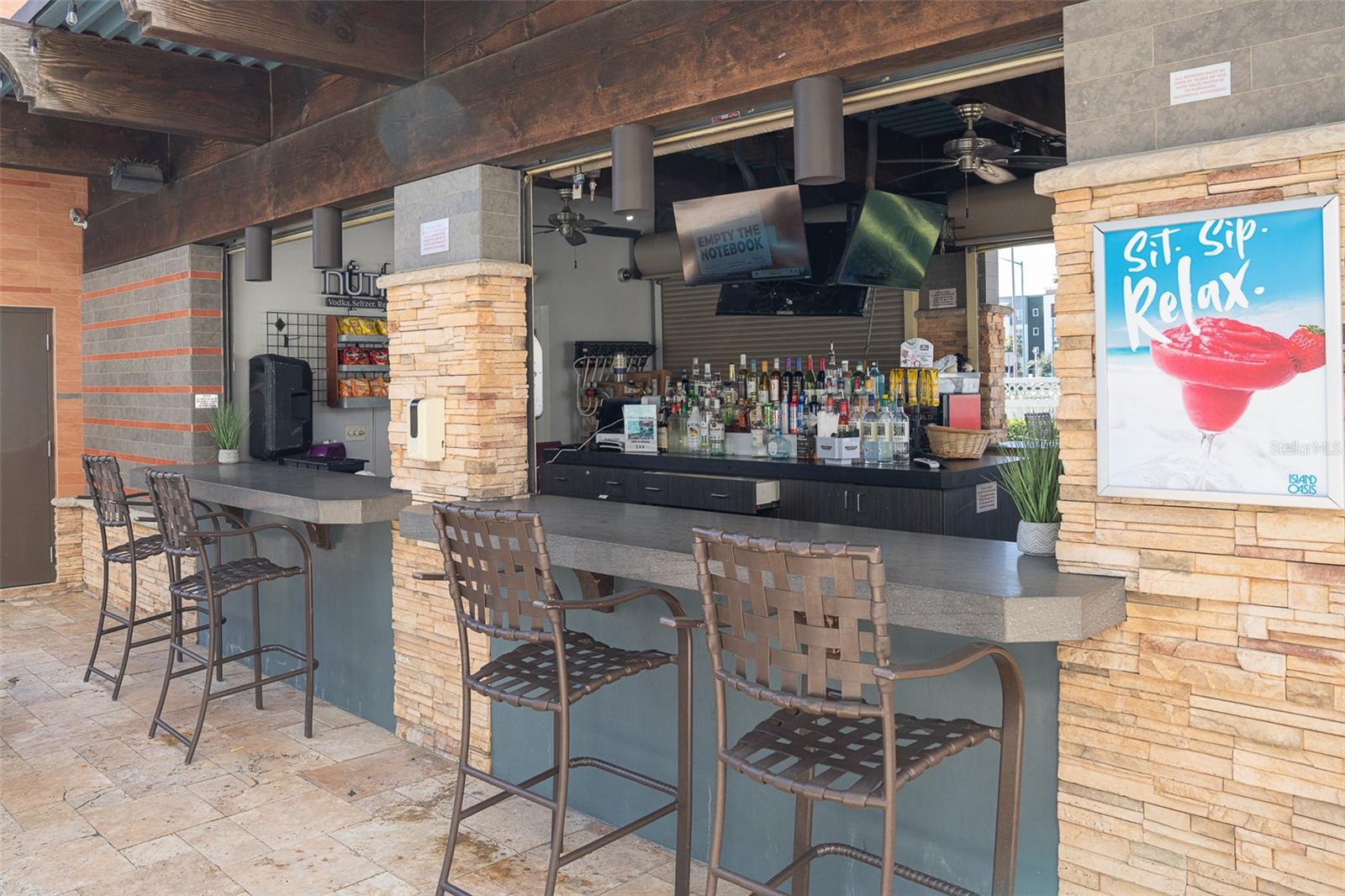 Image 33 of 50 For 7395 Universal Boulevard 701