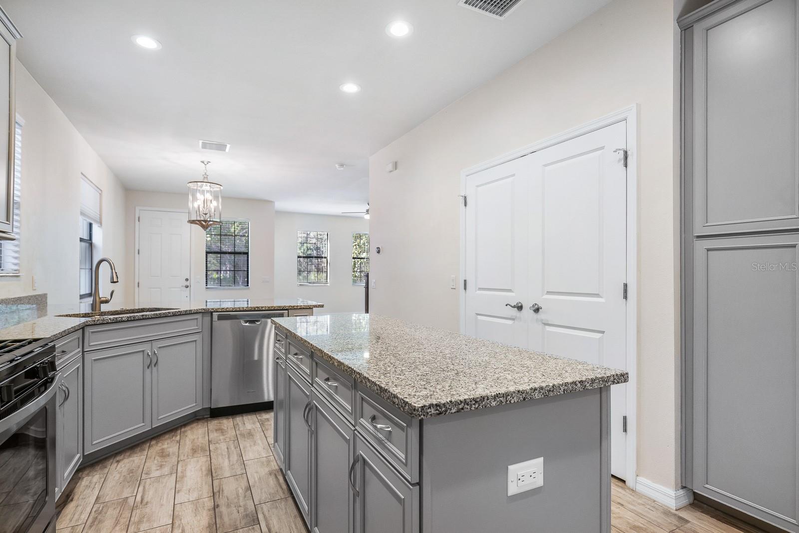 Image 12 of 44 For 5612 Balcony Bridge Place