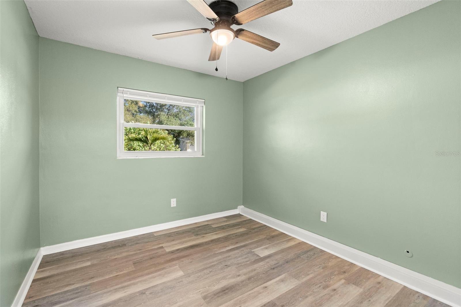 Image 12 of 19 For 78 Lexington Drive