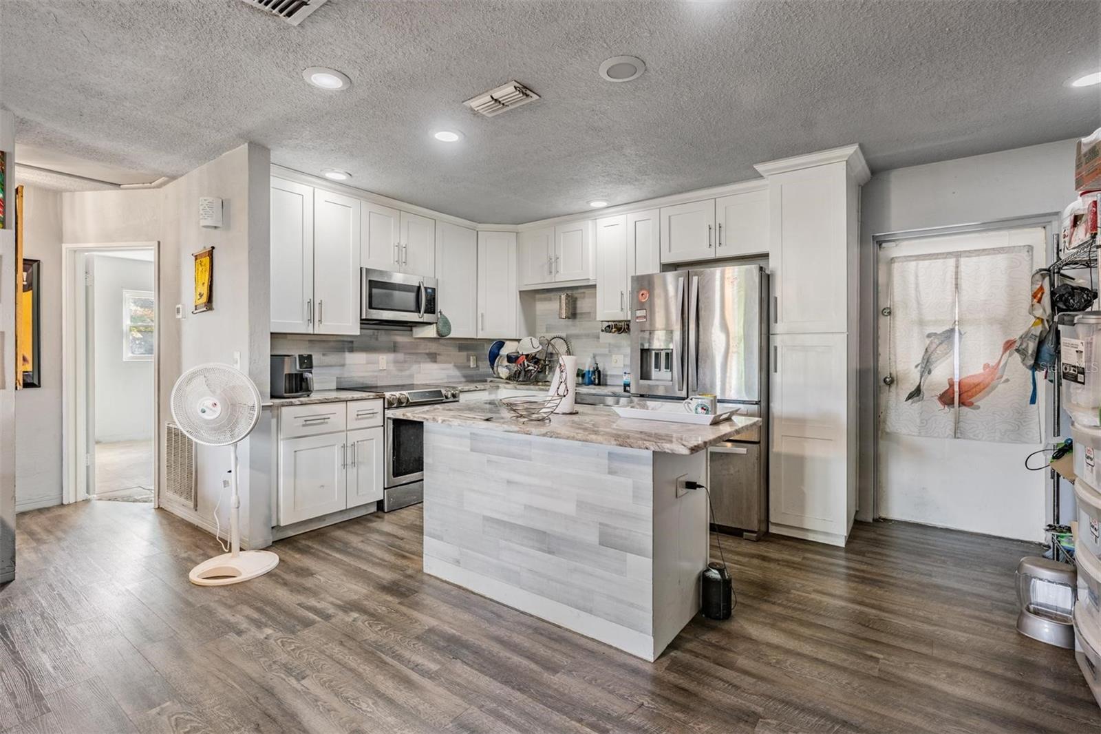 Image 8 of 31 For 5533 Atlantic Avenue N