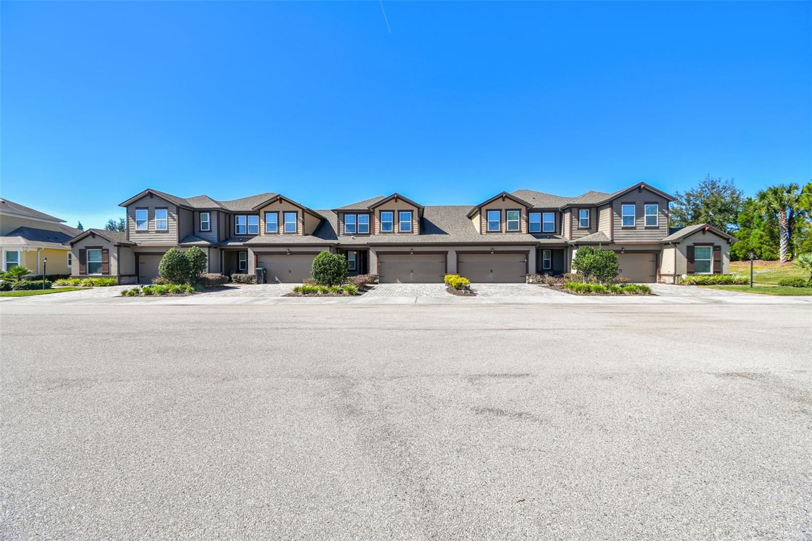 Image 3 of 96 For 5212 Blossom Cove