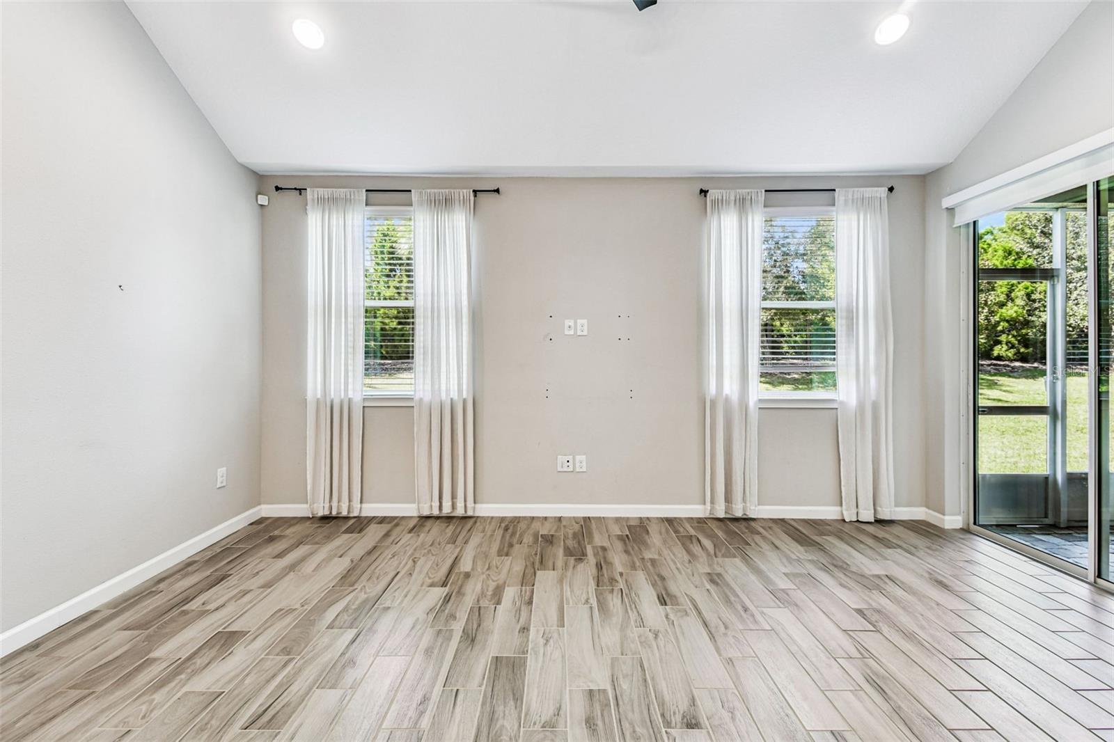 Image 48 of 96 For 5212 Blossom Cove