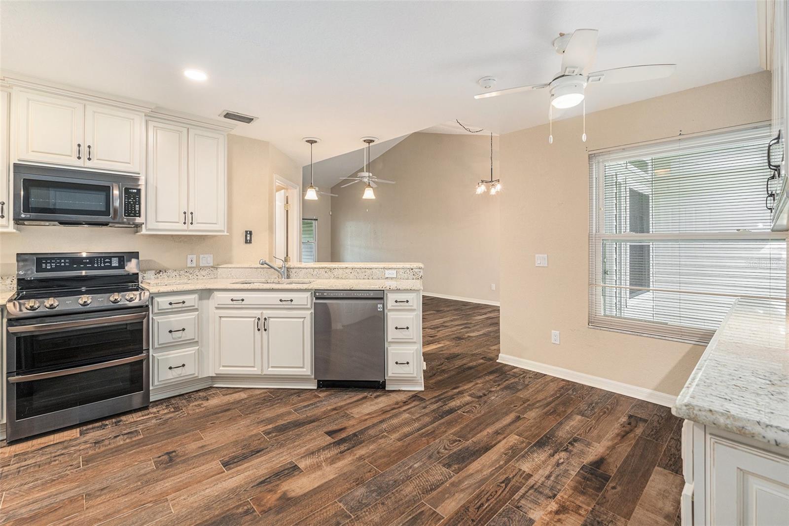 Image 12 of 26 For 21527 Woodstork Lane