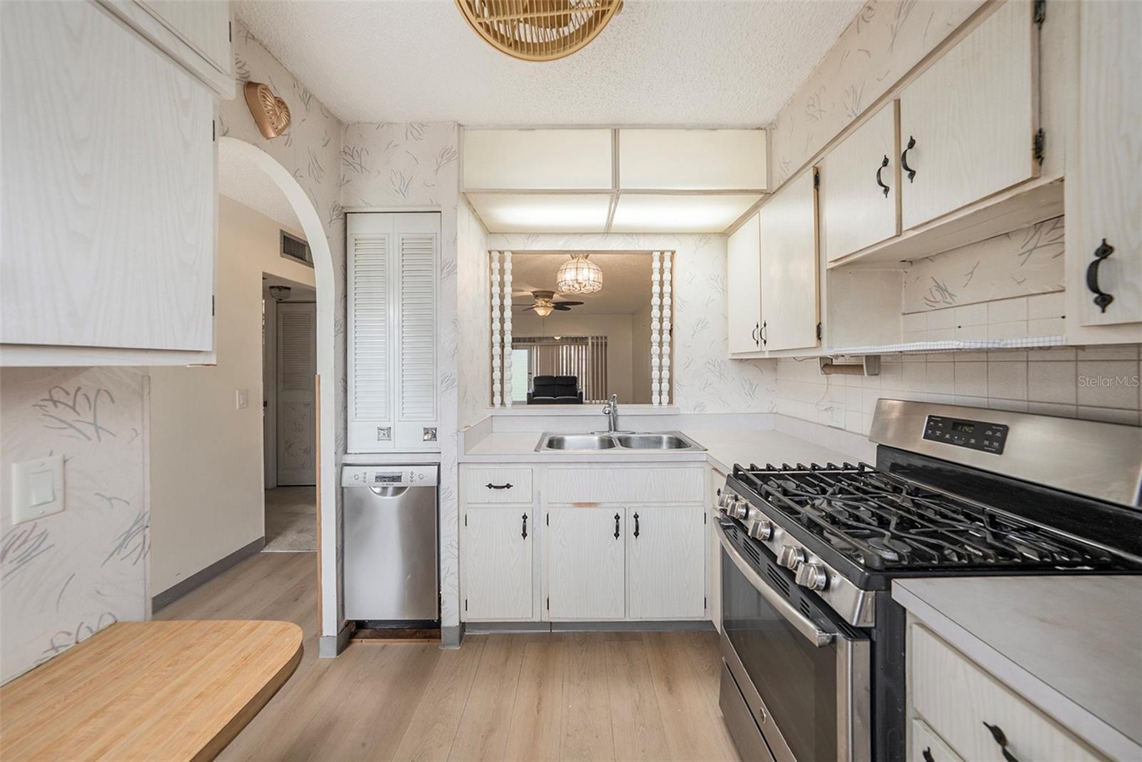 Image 9 of 21 For 2965 Flint Drive N 2965