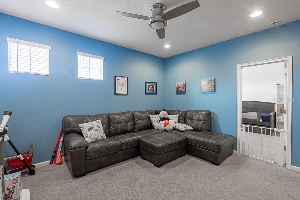 Image 12 of 37 For 420 Sapphire Drive