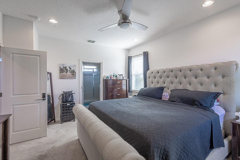 Image 14 of 37 For 420 Sapphire Drive