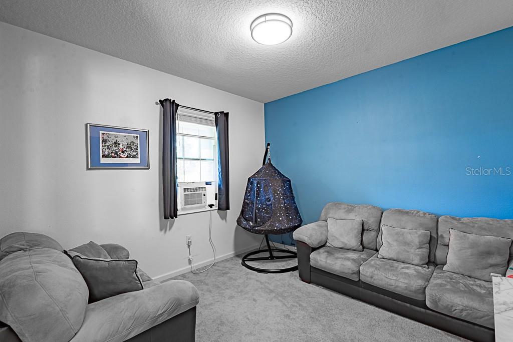 Image 17 of 37 For 420 Sapphire Drive