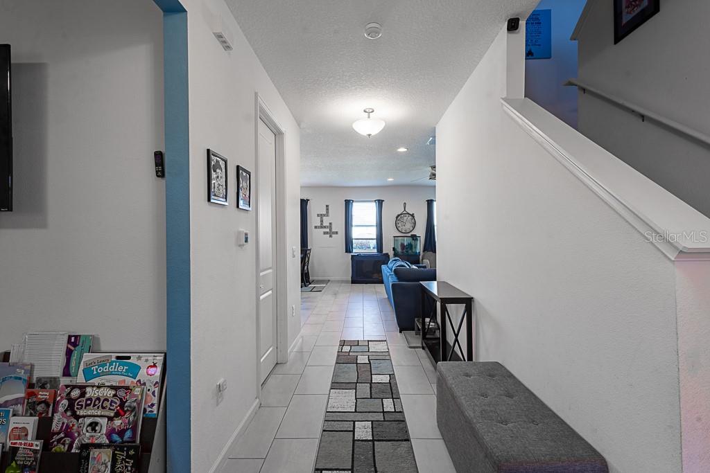 Image 4 of 37 For 420 Sapphire Drive