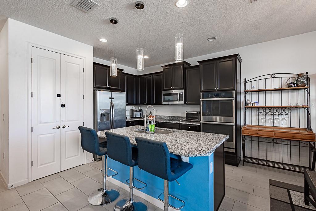 Image 7 of 37 For 420 Sapphire Drive