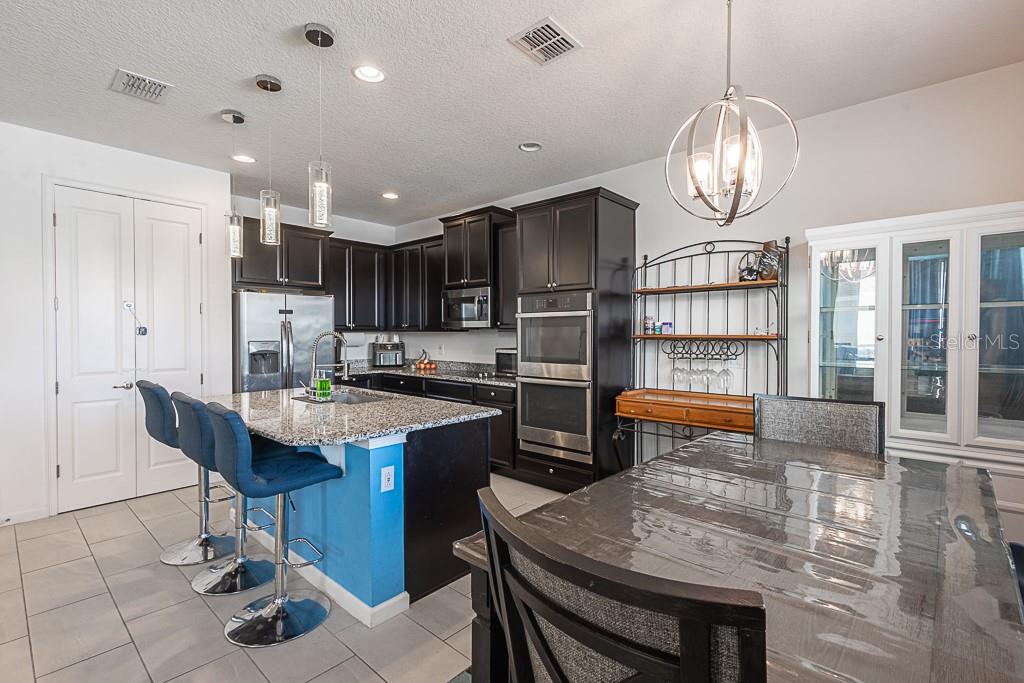 Image 9 of 37 For 420 Sapphire Drive