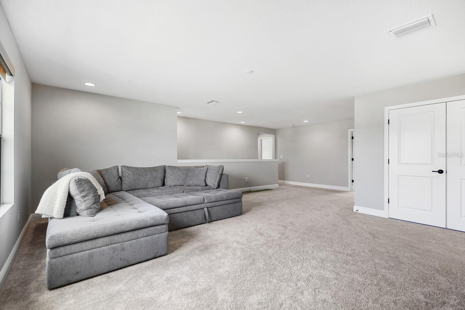 Listing photo id 17 for 12795 Fisherville Way