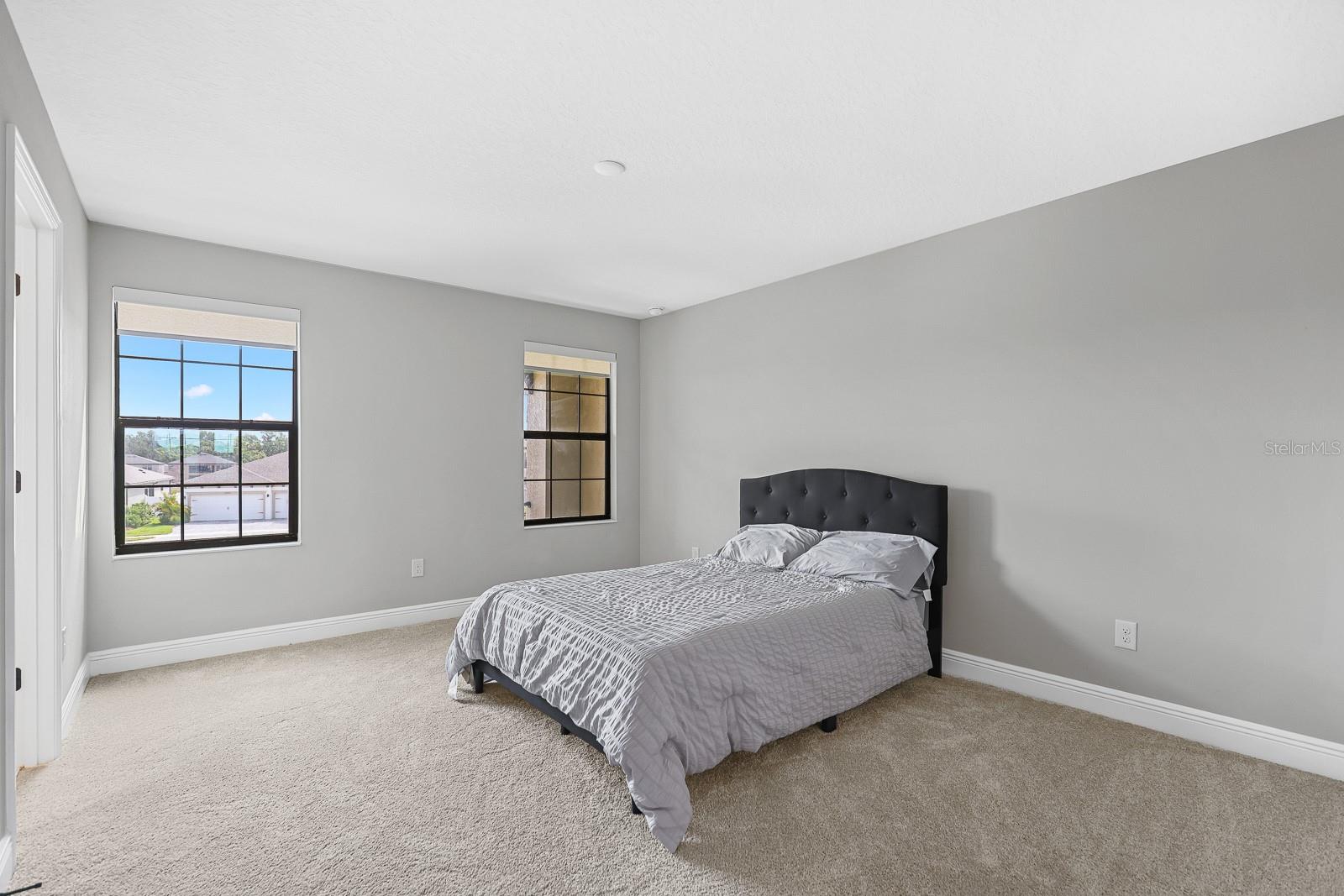 Listing photo id 25 for 12795 Fisherville Way