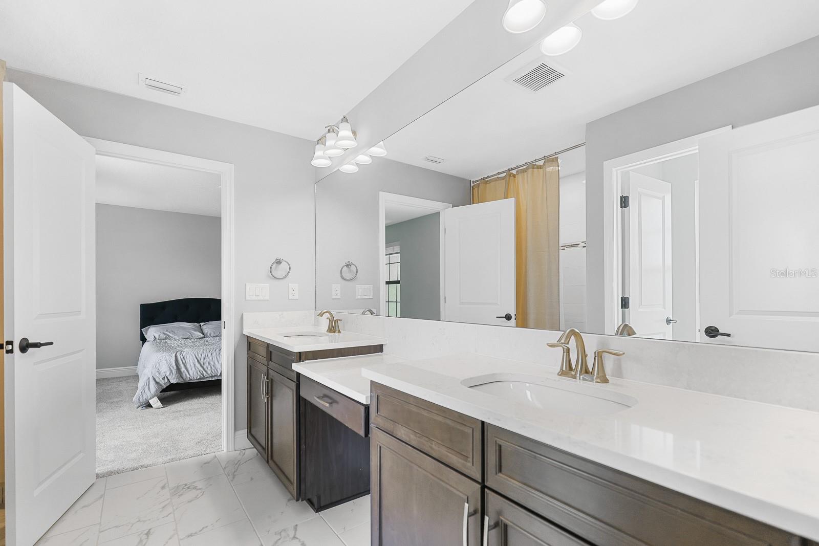 Listing photo id 27 for 12795 Fisherville Way