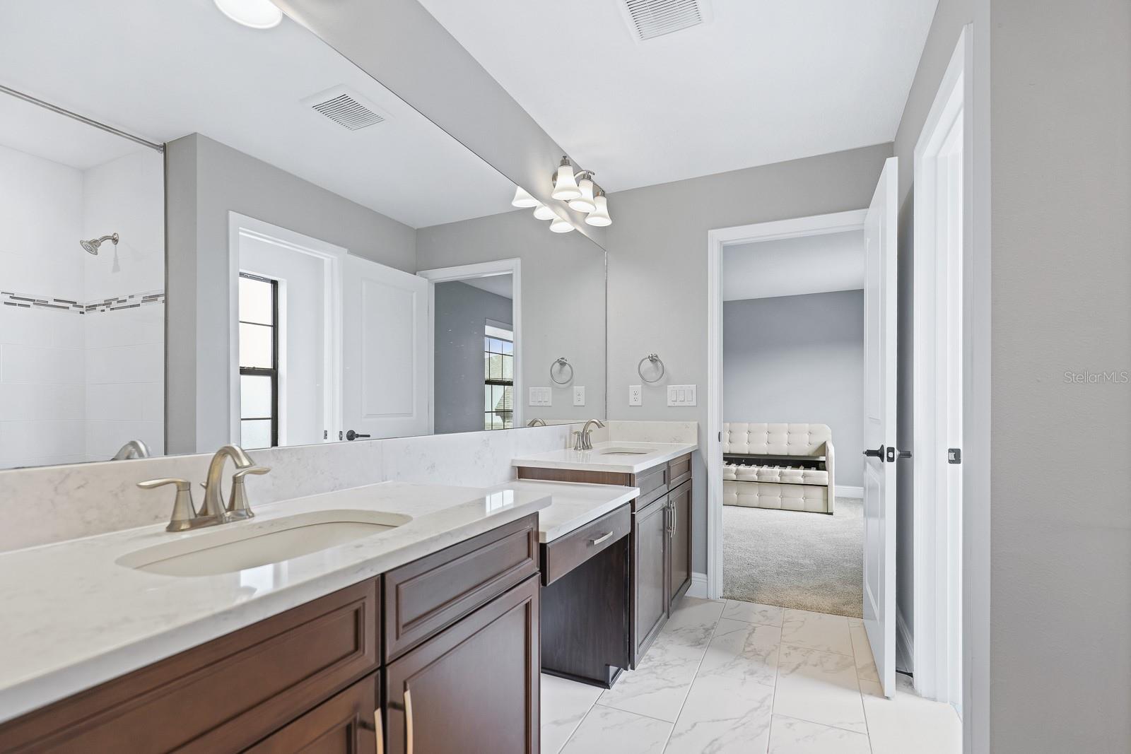 Listing photo id 28 for 12795 Fisherville Way