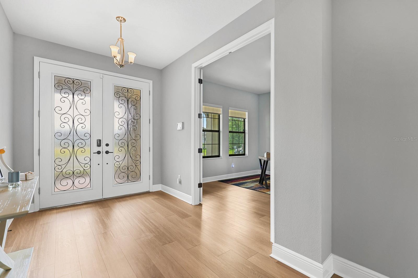 Listing photo id 2 for 12795 Fisherville Way