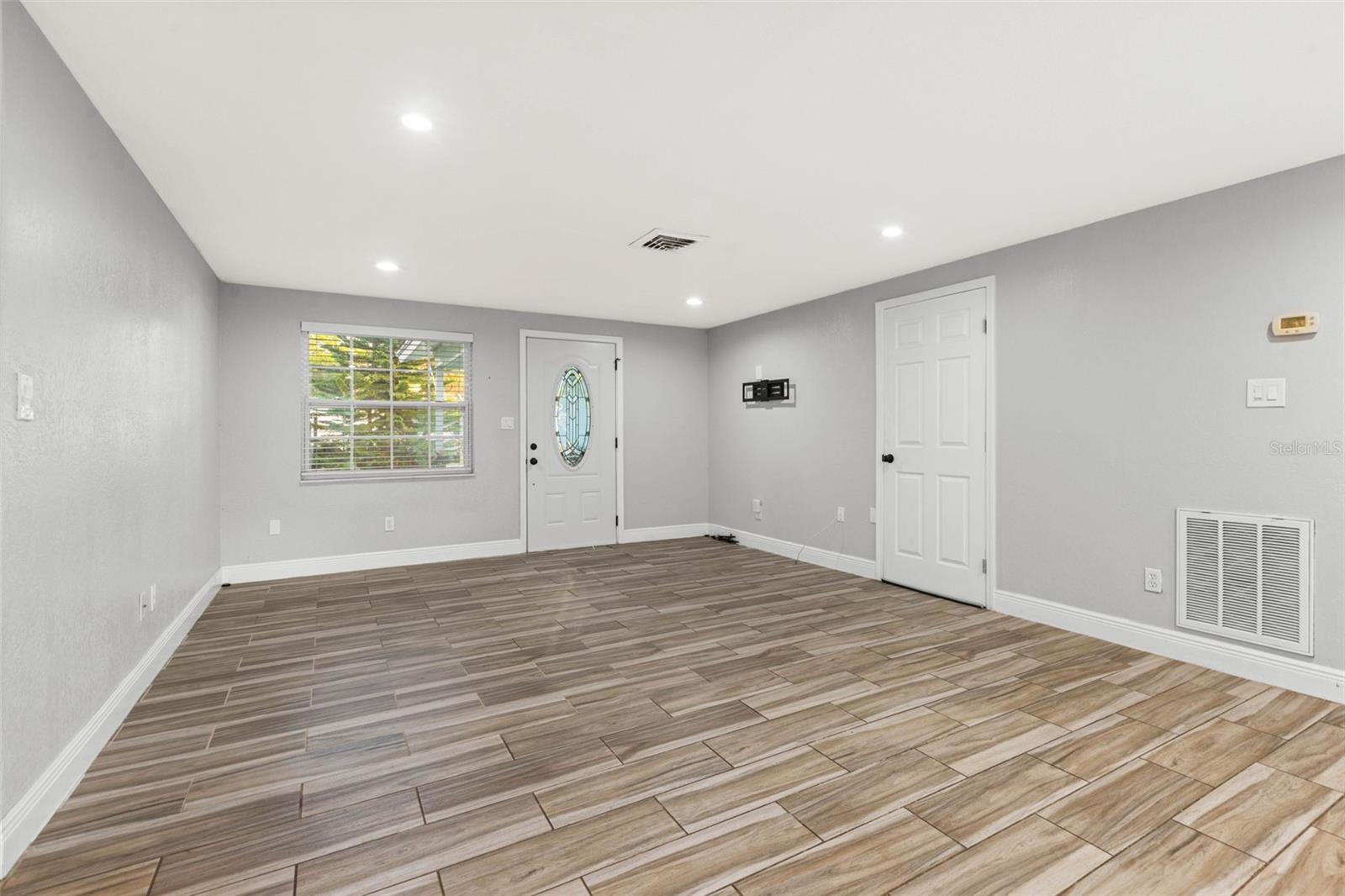 Image 3 of 21 For 14810 55th Way N