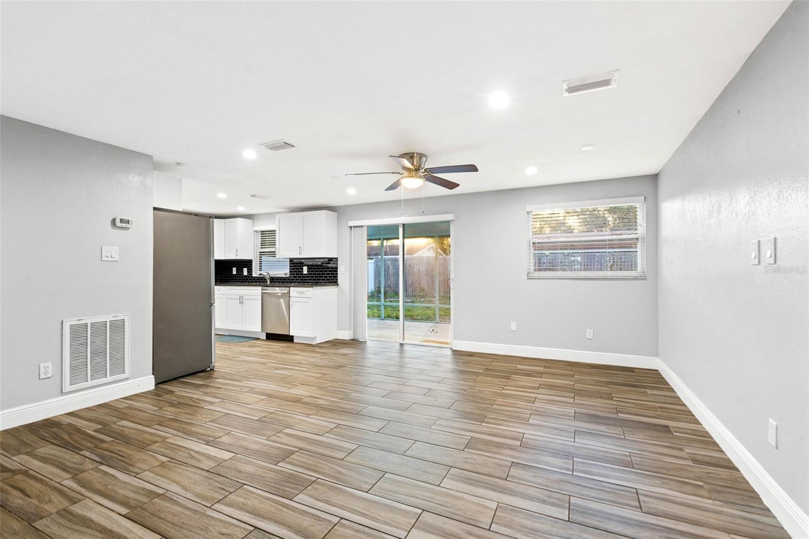 Image 6 of 21 For 14810 55th Way N