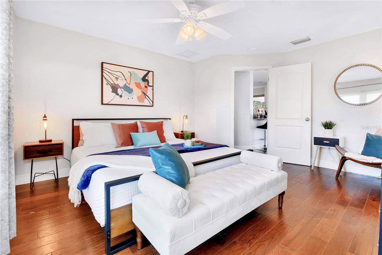 Image 5 of 53 For 5730 Imperial Key