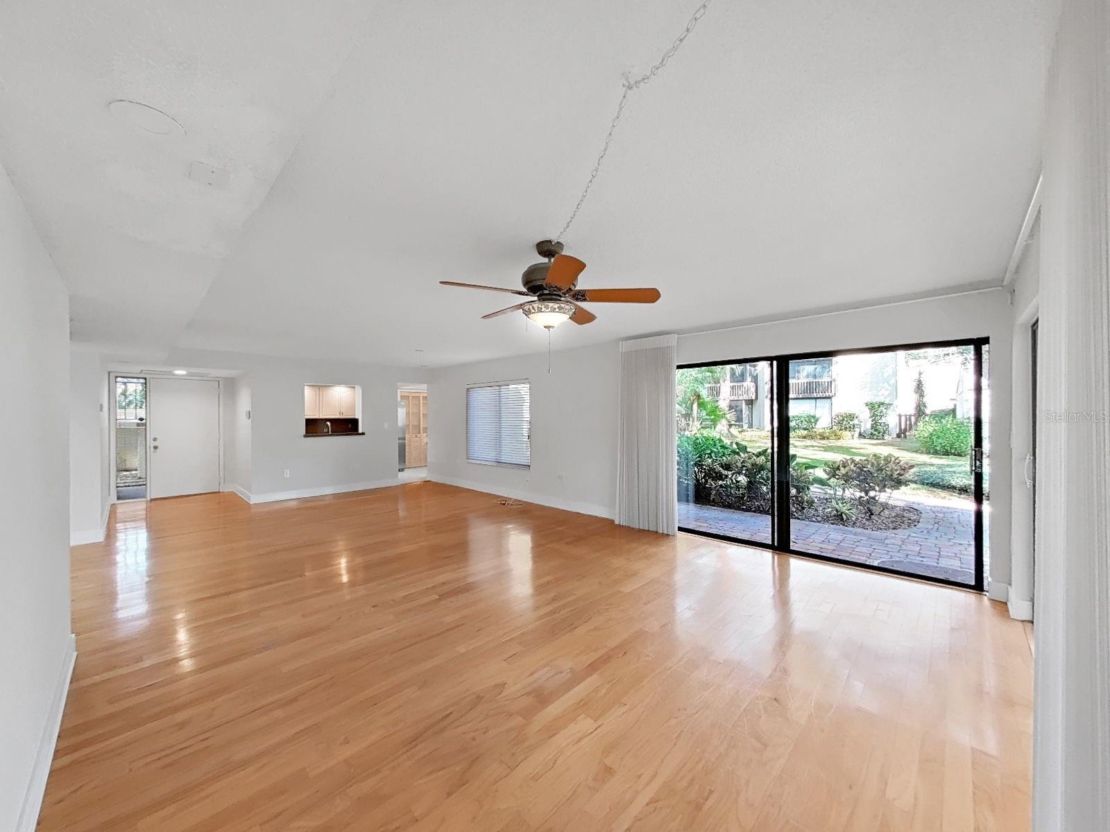 Image 4 of 27 For 700 Starkey Road 511