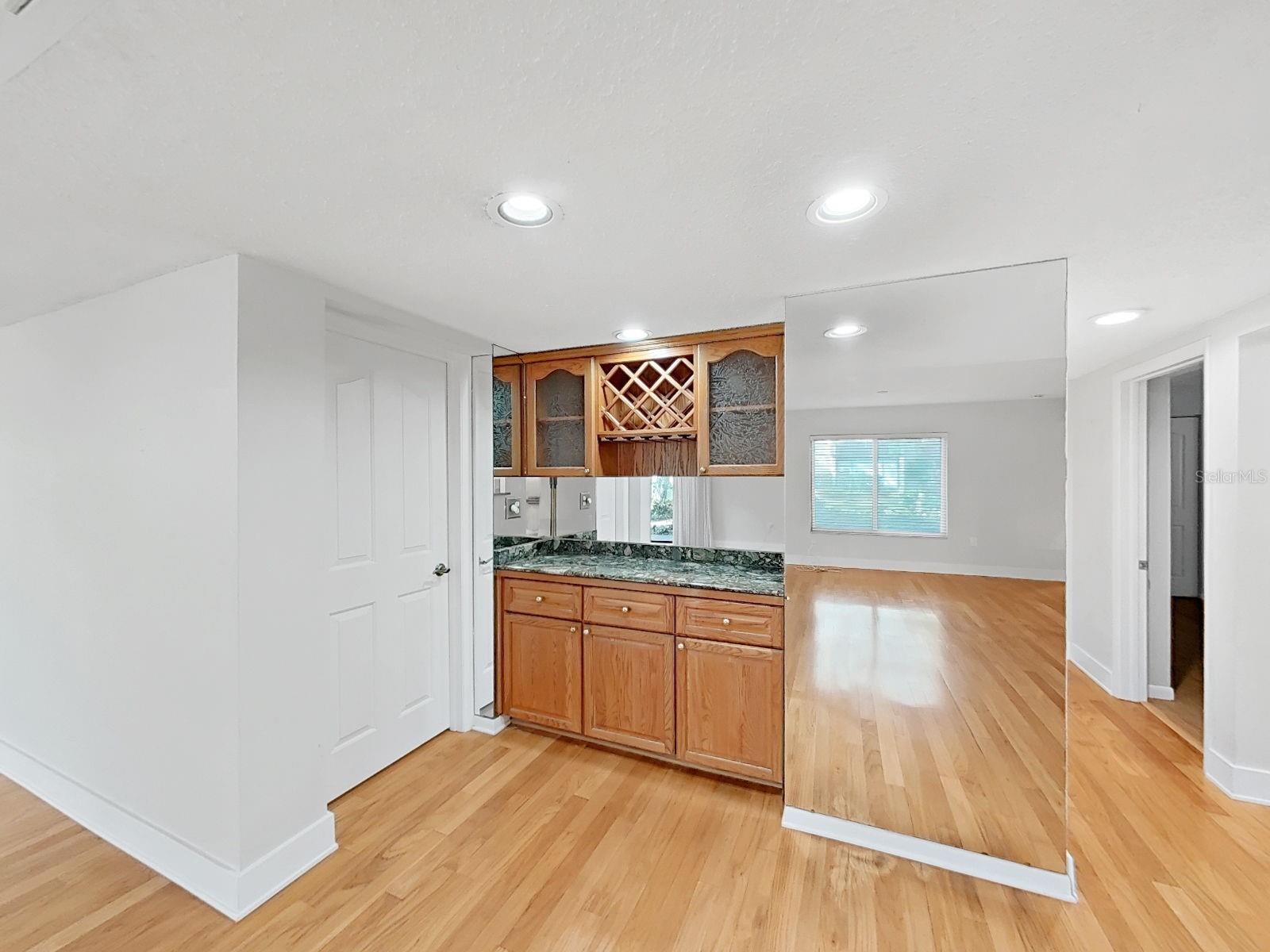 Image 6 of 27 For 700 Starkey Road 511