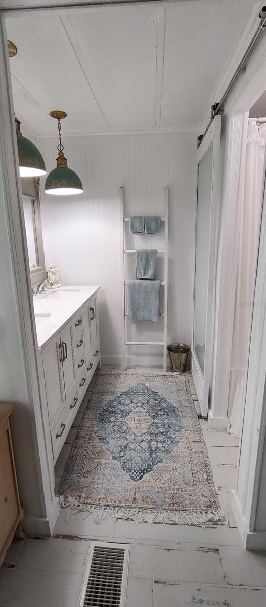 Image 10 of 21 For 123 Dolphin Drive S