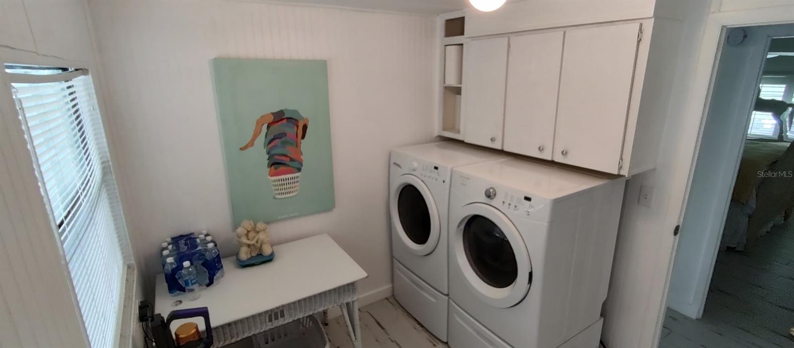 Image 12 of 21 For 123 Dolphin Drive S