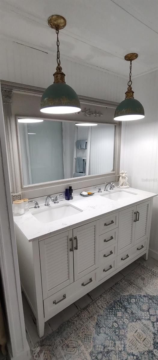 Image 14 of 21 For 123 Dolphin Drive S