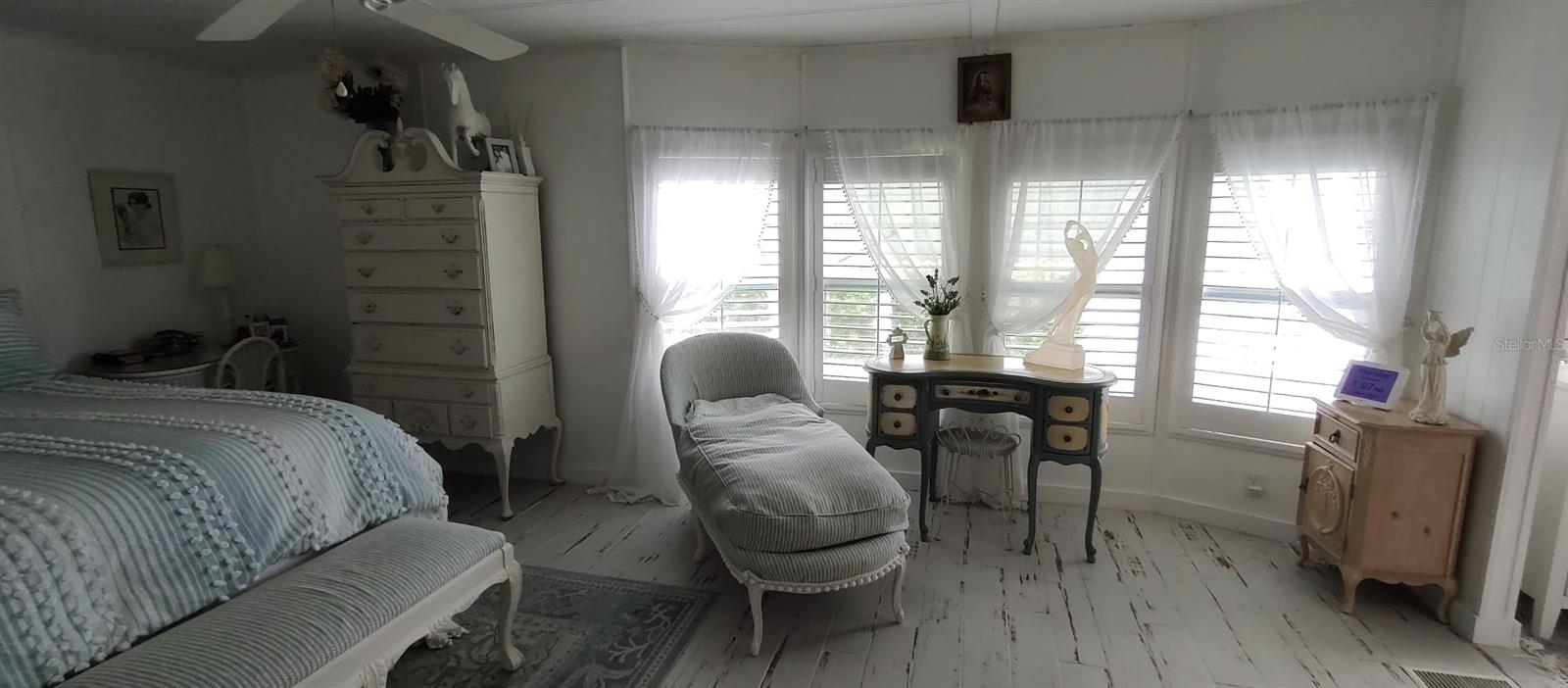 Image 16 of 21 For 123 Dolphin Drive S