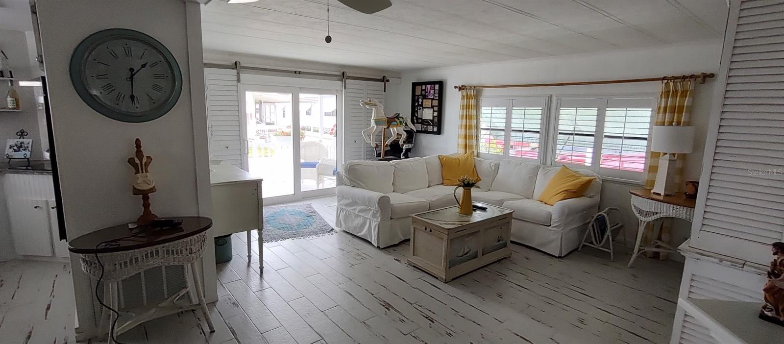 Image 2 of 21 For 123 Dolphin Drive S