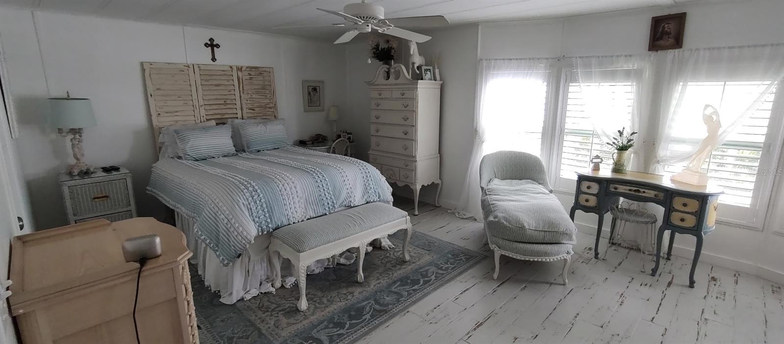 Image 7 of 21 For 123 Dolphin Drive S