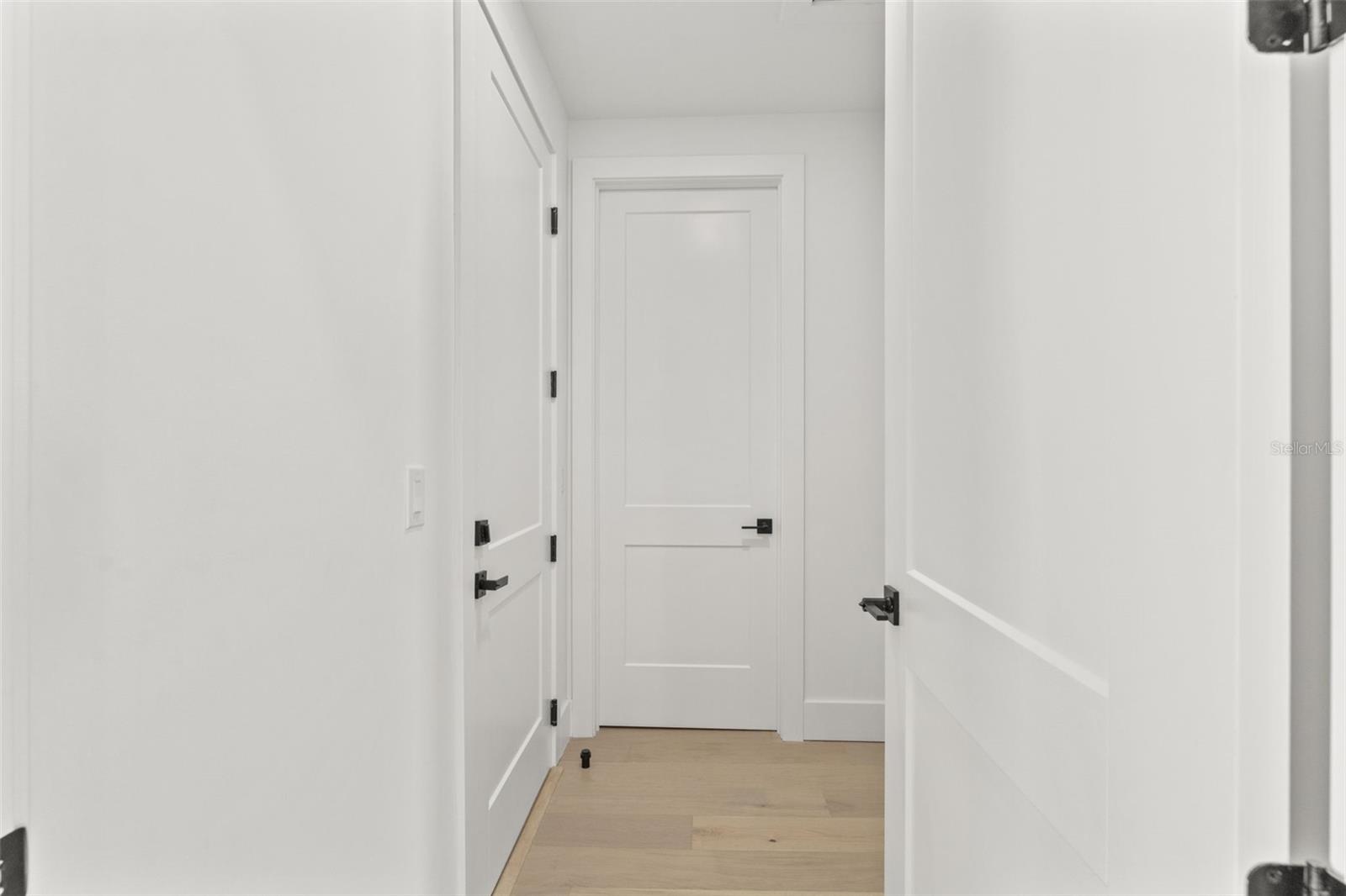 Image 10 of 81 For 3817 San Nicholas Street