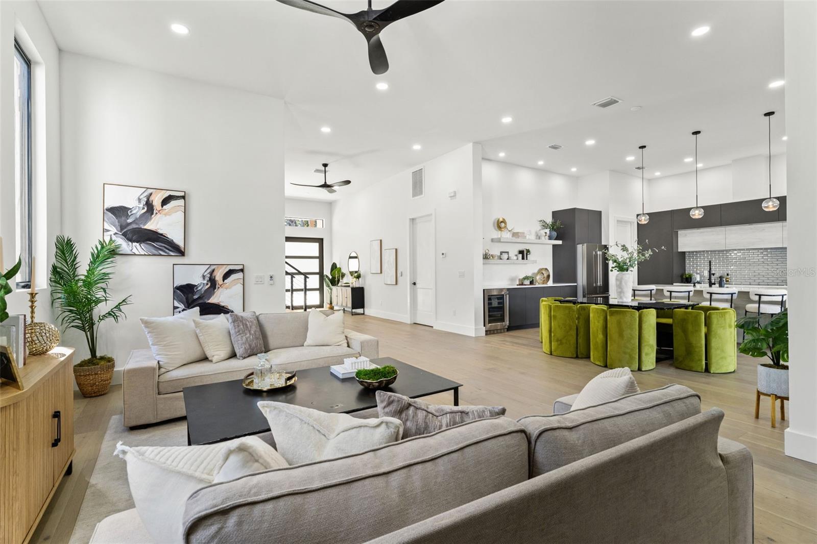 Image 13 of 81 For 3817 San Nicholas Street