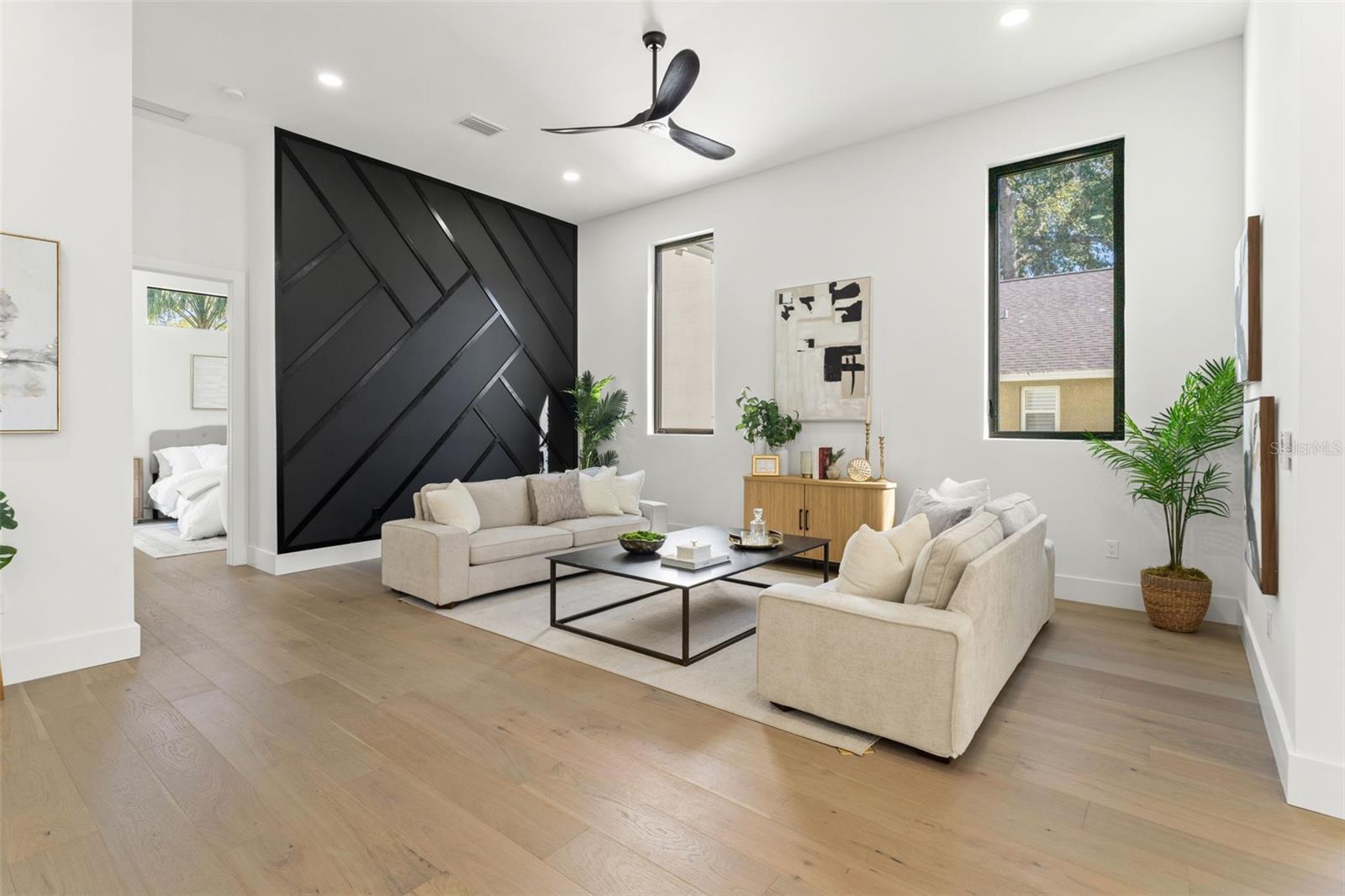 Image 15 of 81 For 3817 San Nicholas Street