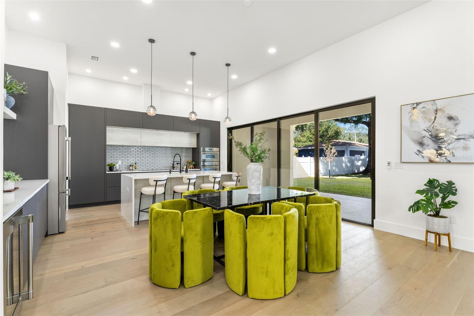 Image 16 of 81 For 3817 San Nicholas Street