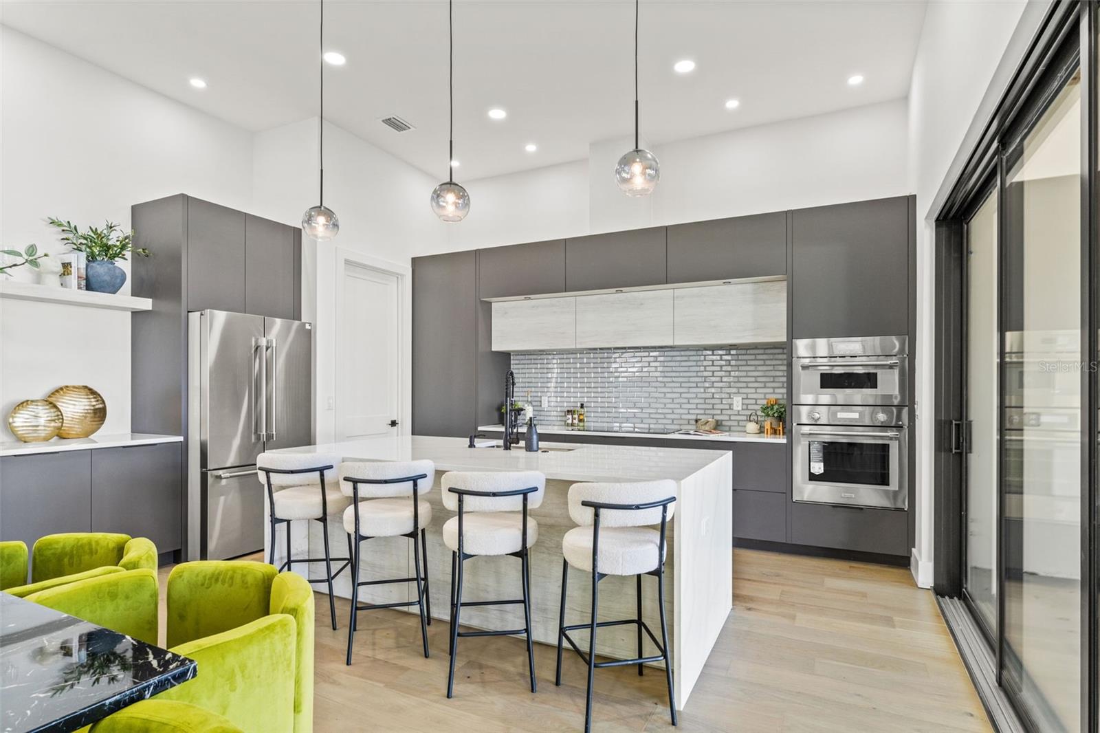 Image 20 of 81 For 3817 San Nicholas Street