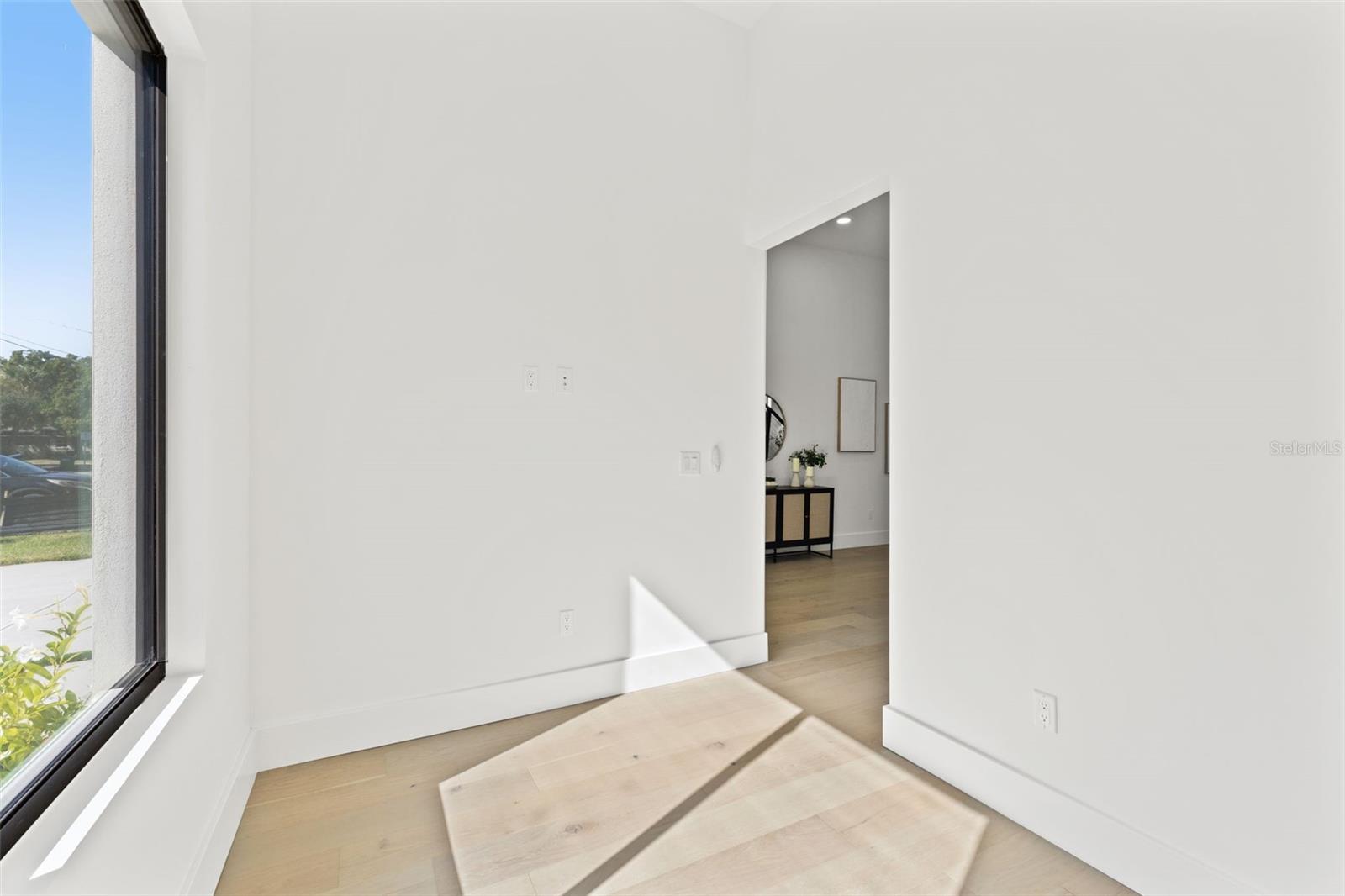 Image 37 of 81 For 3817 San Nicholas Street