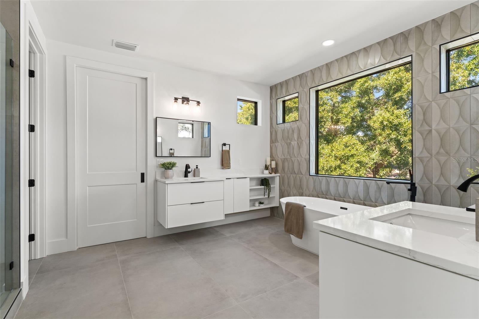 Image 48 of 81 For 3817 San Nicholas Street