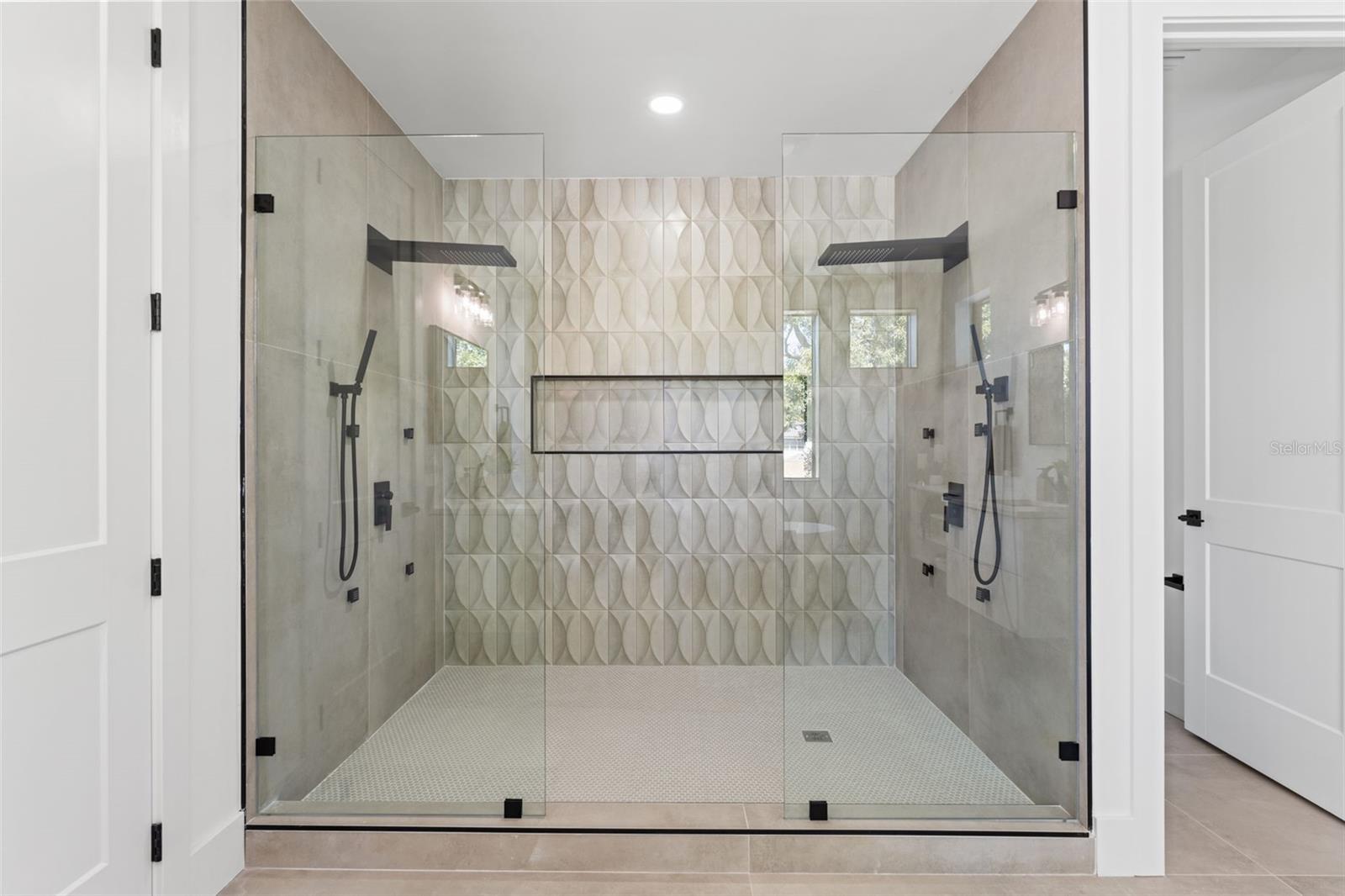 Image 51 of 81 For 3817 San Nicholas Street