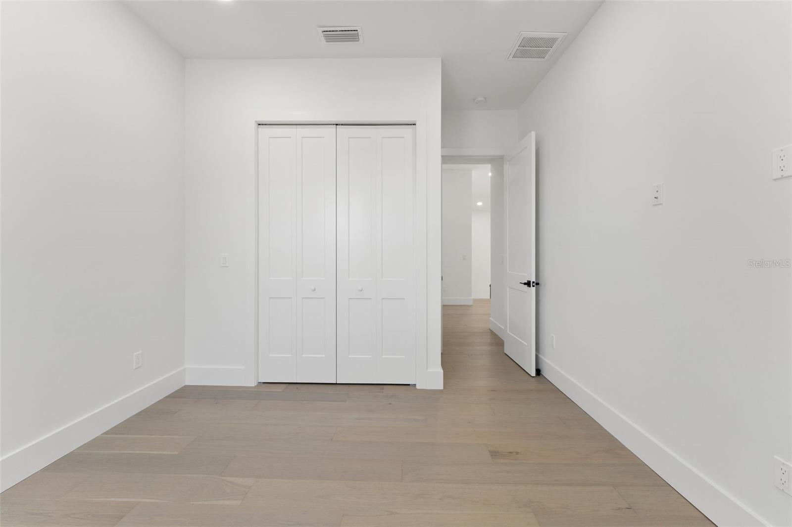 Image 60 of 81 For 3817 San Nicholas Street