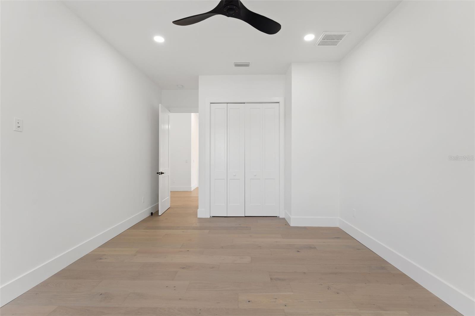 Image 62 of 81 For 3817 San Nicholas Street