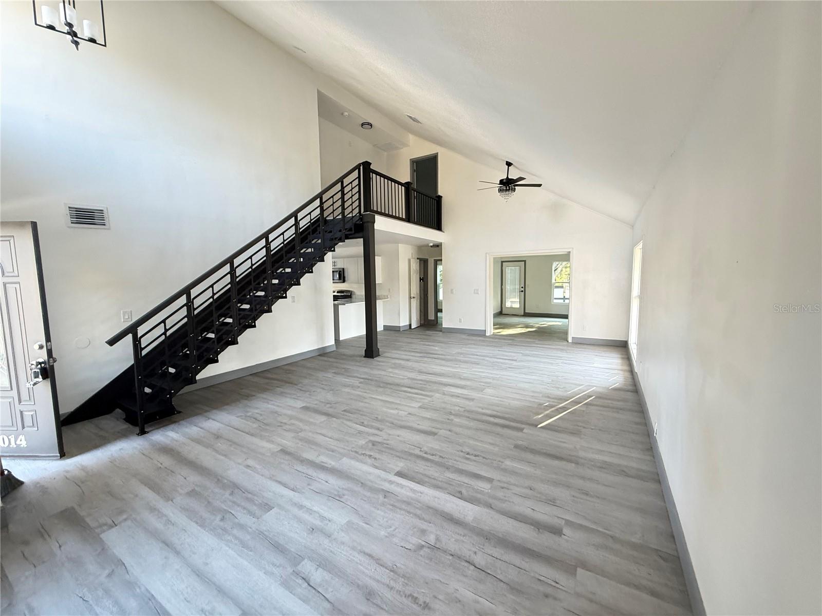 Image 11 of 52 For 3014 West Shore Boulevard