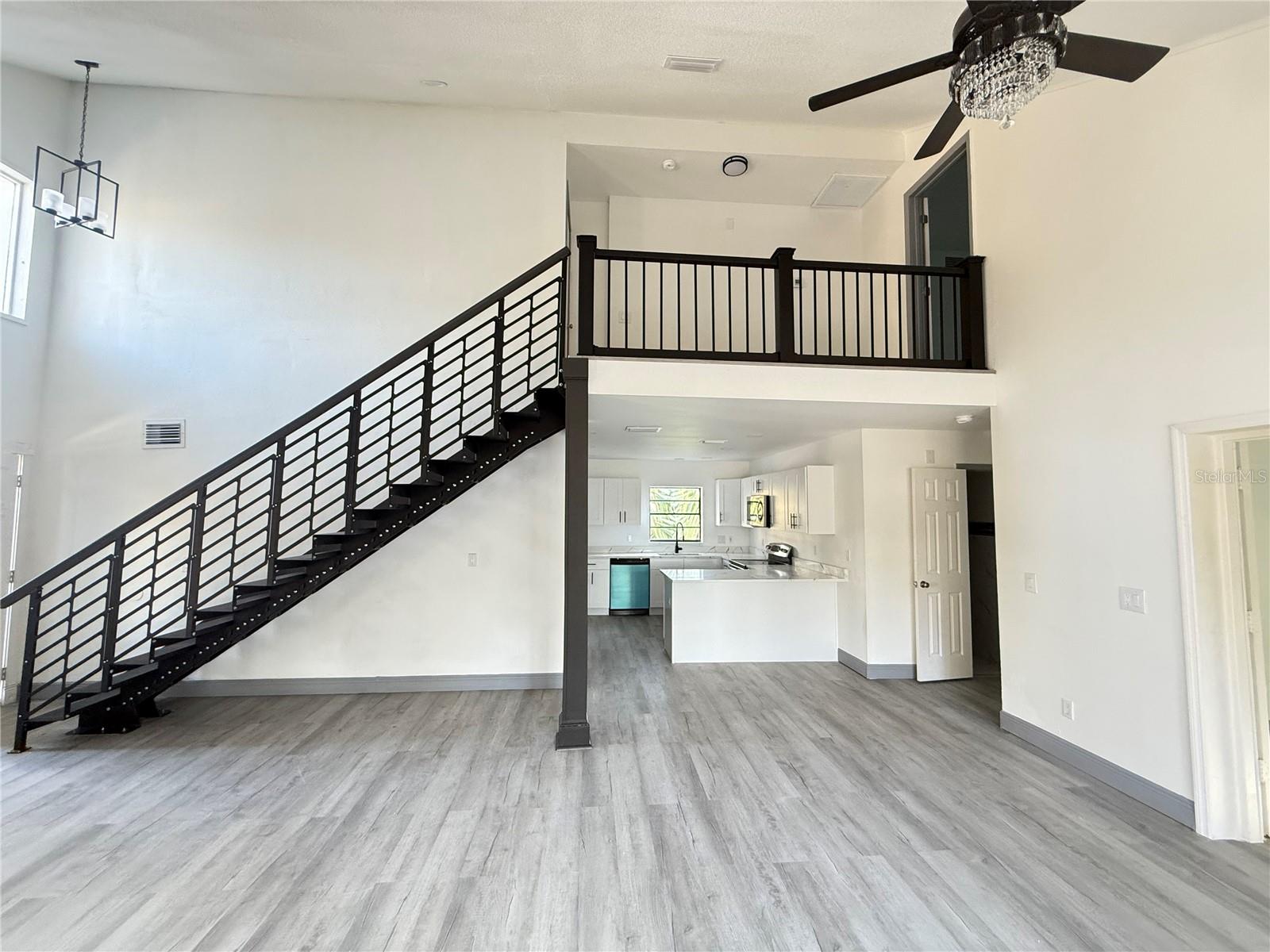 Image 13 of 52 For 3014 West Shore Boulevard