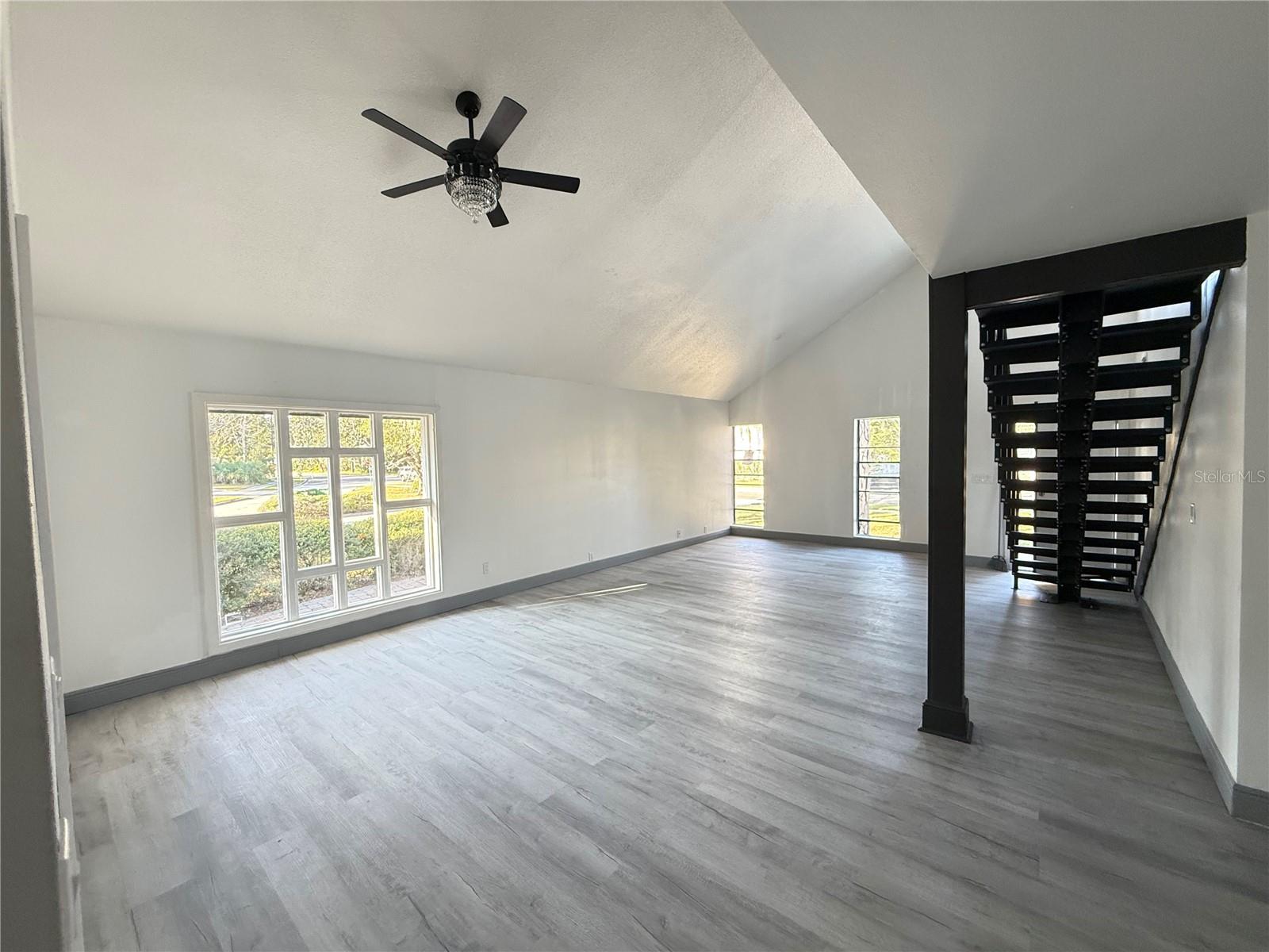 Image 17 of 52 For 3014 West Shore Boulevard