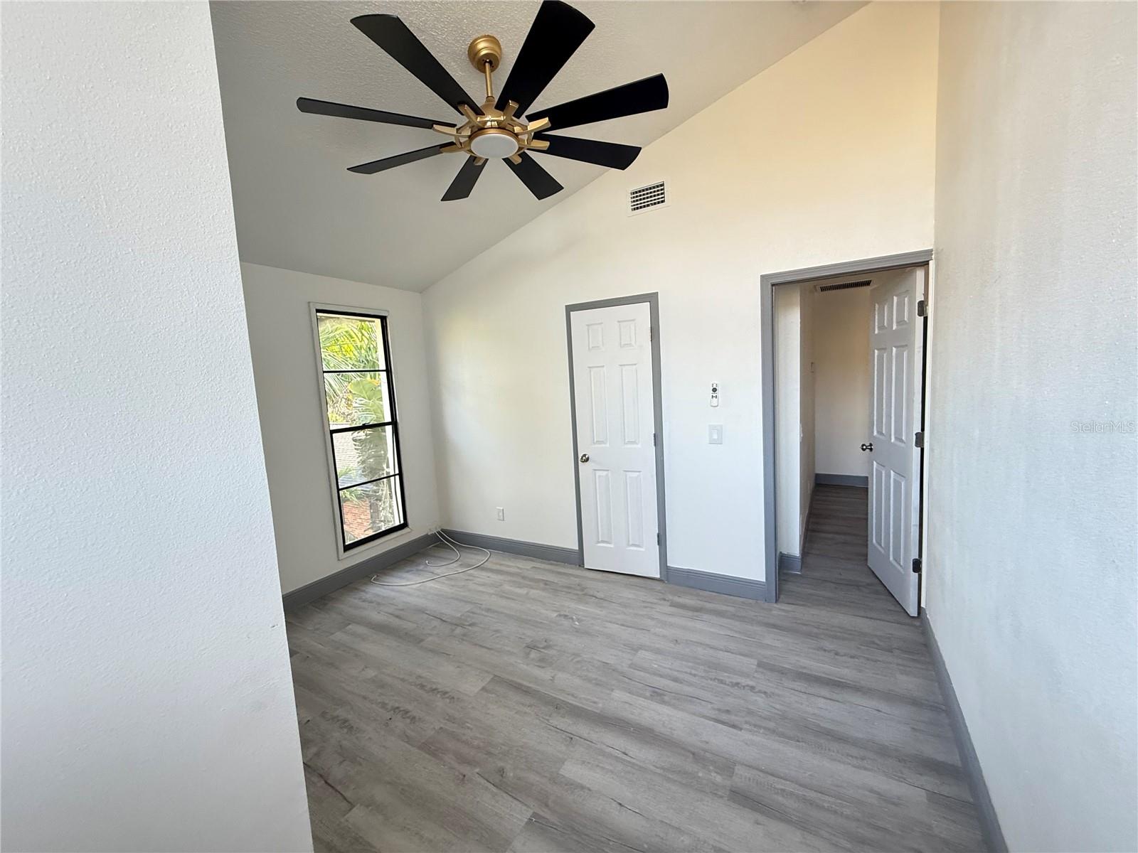 Image 27 of 52 For 3014 West Shore Boulevard